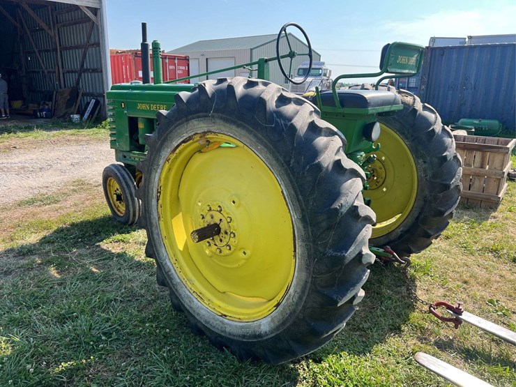 john-deere-b-image-5