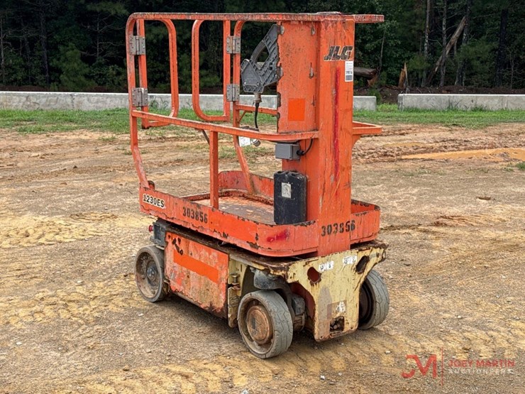 2018-jlg-1230es-image-1