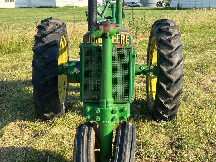 john-deere-b-image-8