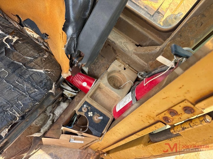 caterpillar-it28b-image-24