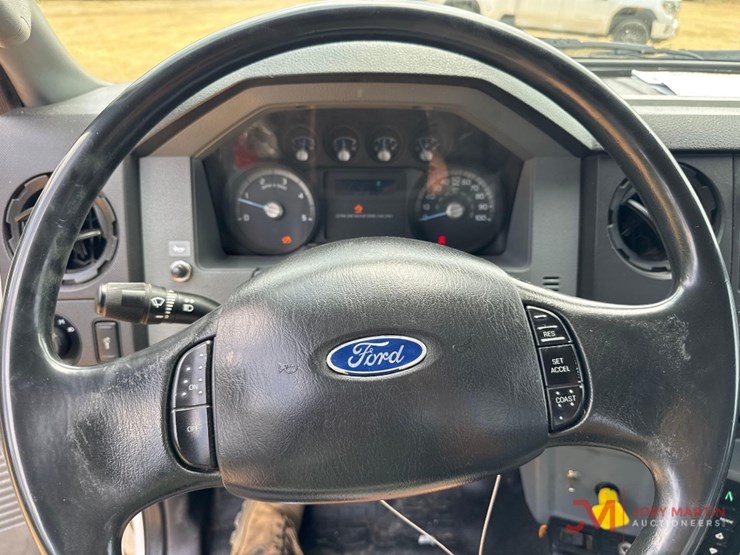2015-ford-f750-xl-image-30