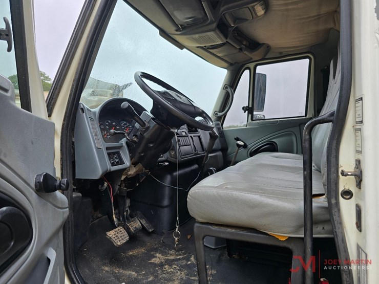 2002-international-durastar-4300-image-20