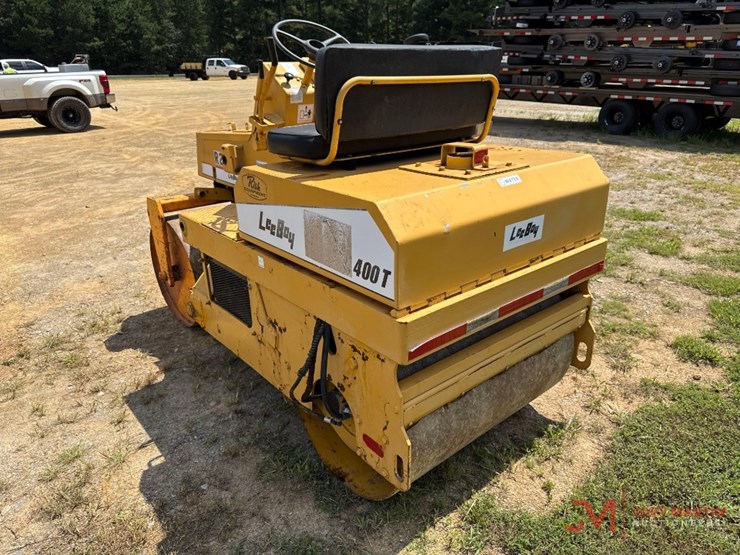leeboy-400t-image-3