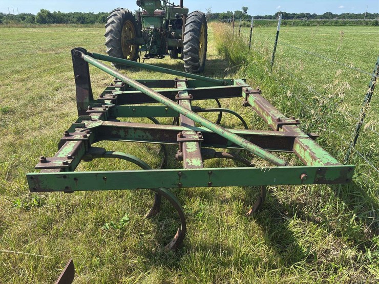 john-deere-11-image-4