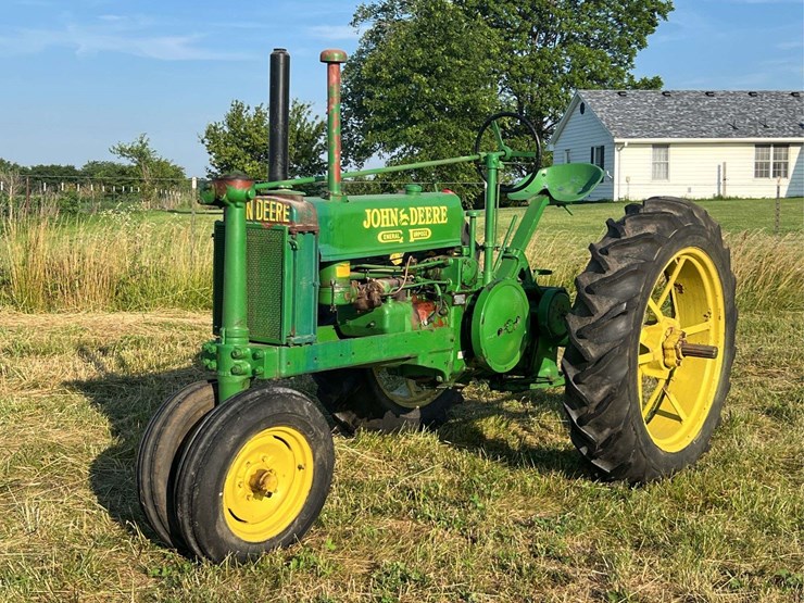 john-deere-b-image-1