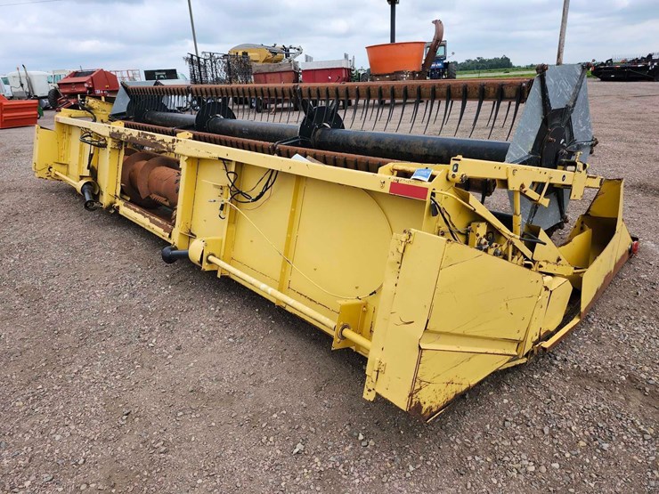 new-holland-973-image-3