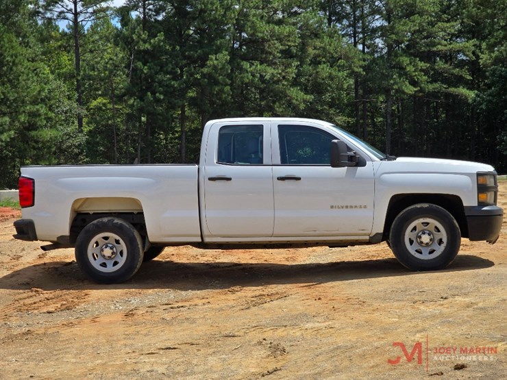 2015-chevrolet-silverado-image-2