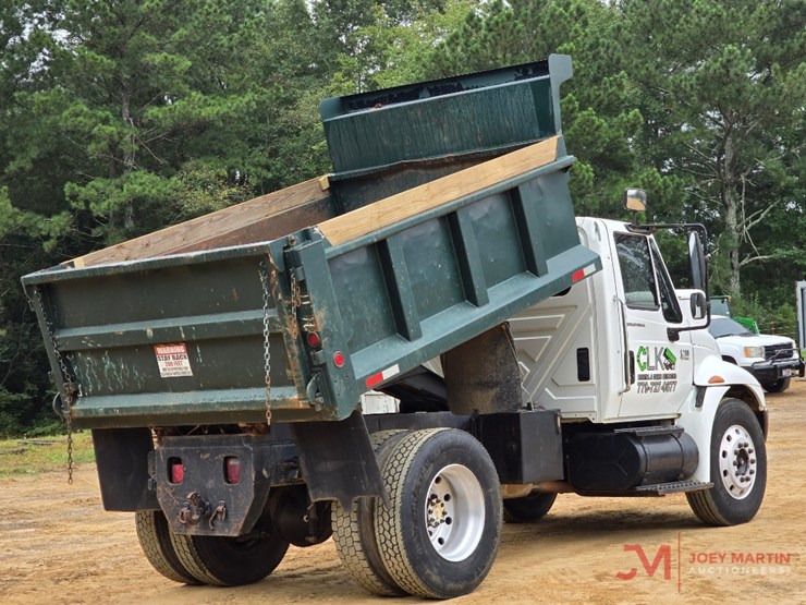 2002-international-durastar-4300-image-3