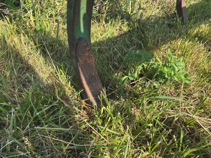 john-deere-11-image-14
