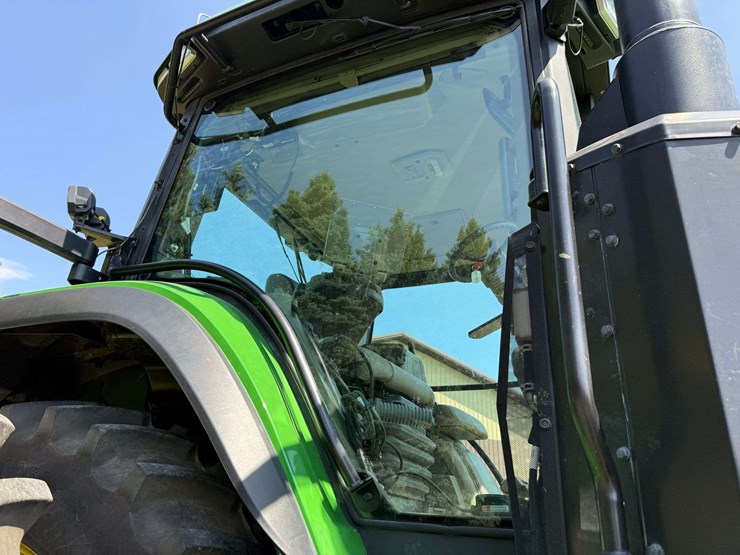 2021-john-deere-8r-340-image-42