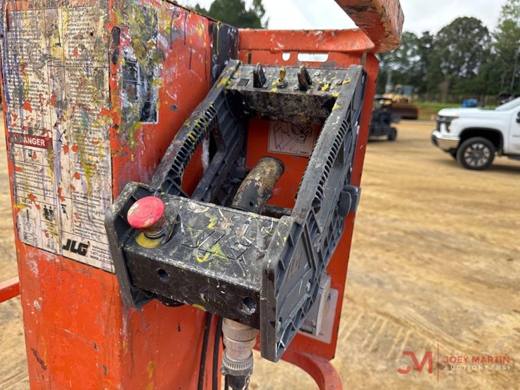 2018-jlg-1230es-image-10