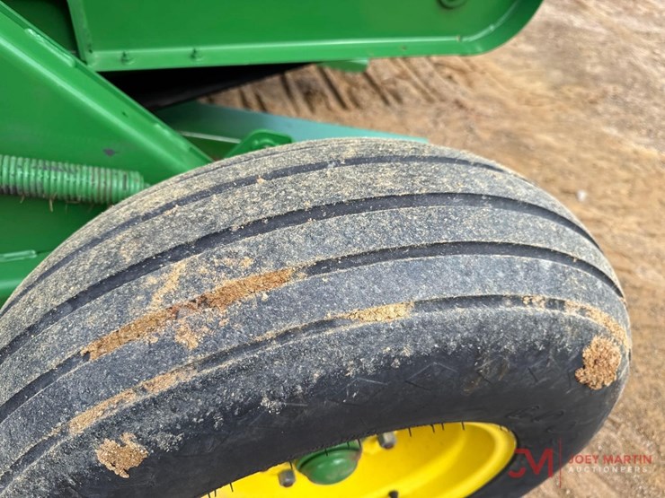 john-deere-447-image-11