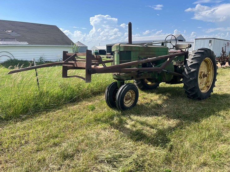 1956-john-deere-60-image-1
