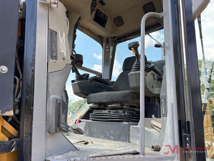 2011-caterpillar-140m2-vhp-plus-image-18
