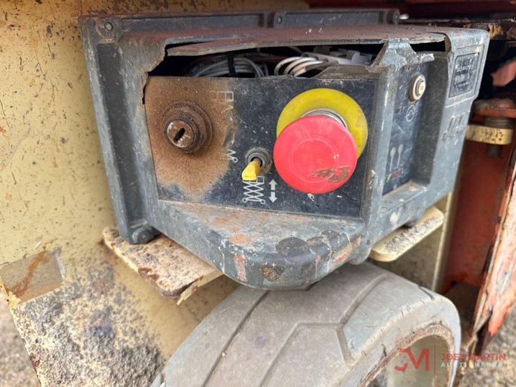 2018-jlg-1230es-image-7