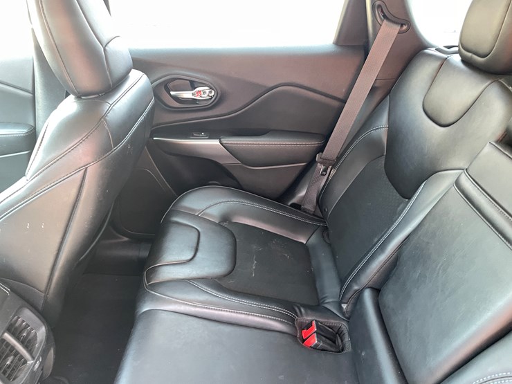 2019-jeep-cherokee-image-52