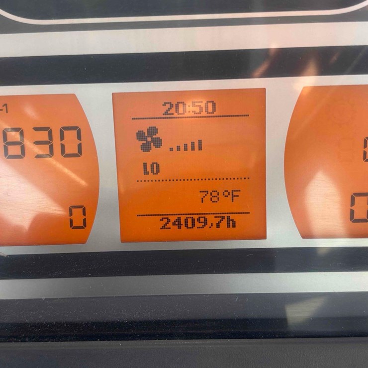 2018 CHALLENGER 1042