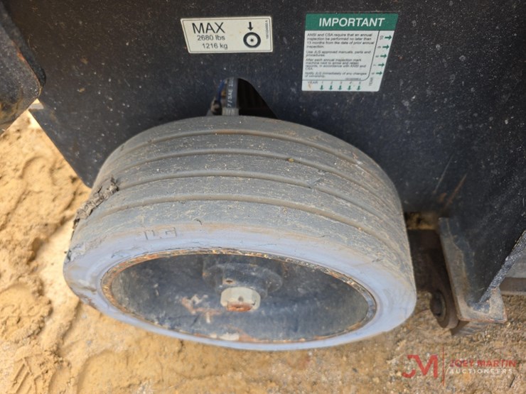 jlg-4045r-image-12