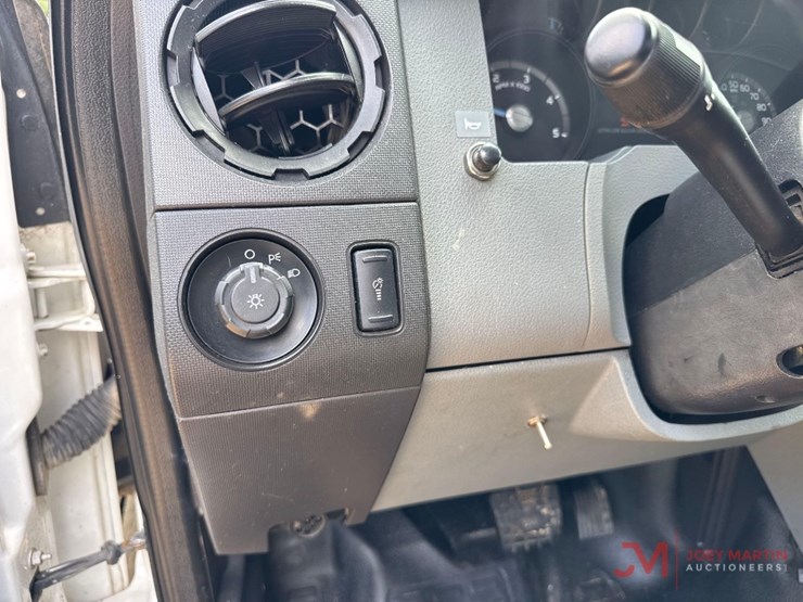 2015-ford-f750-xl-image-31