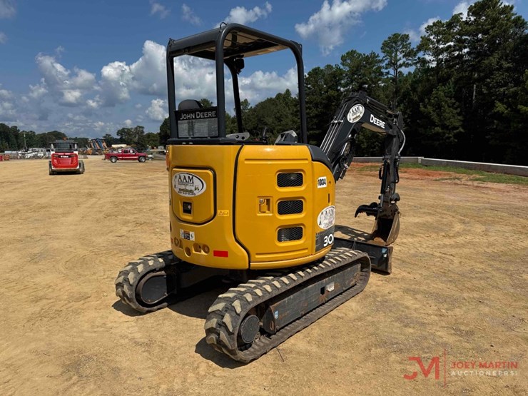 2020-deere-30g-image-4