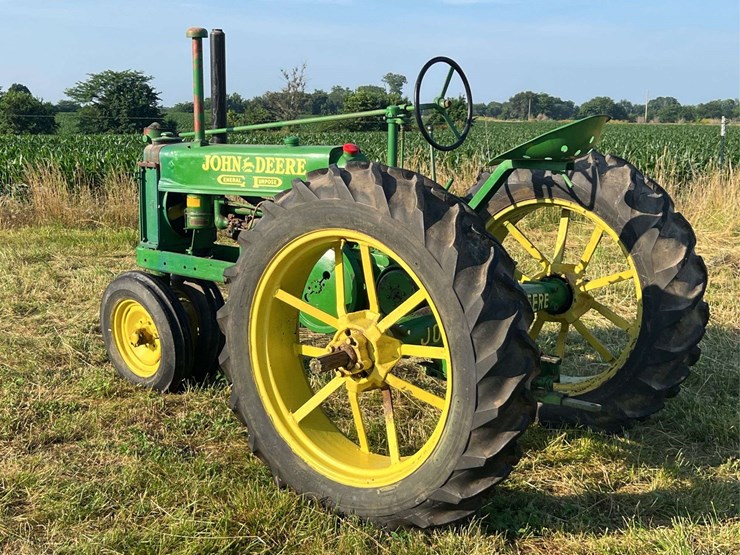 john-deere-b-image-3