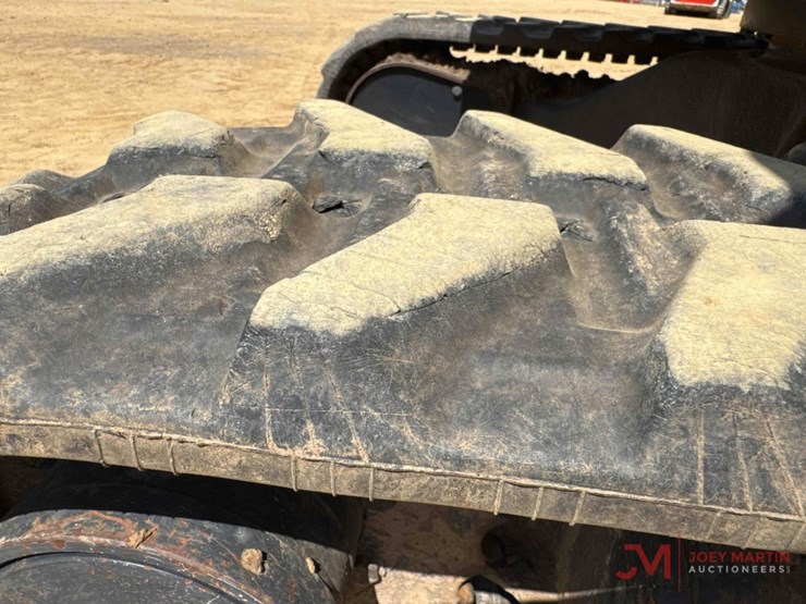 2020-deere-30g-image-5