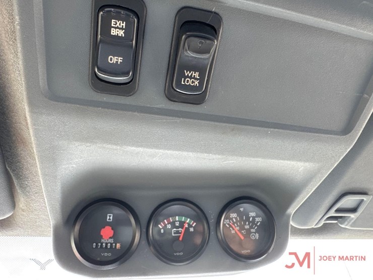 2015-ford-f750-xl-image-36