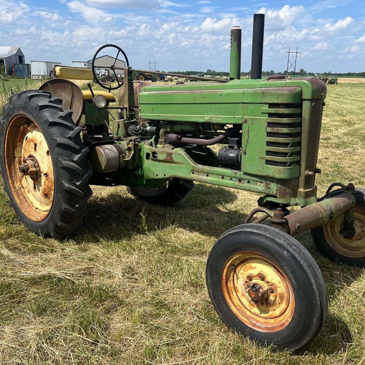1951 JOHN DEERE B