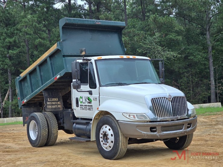 2002-international-durastar-4300-image-1