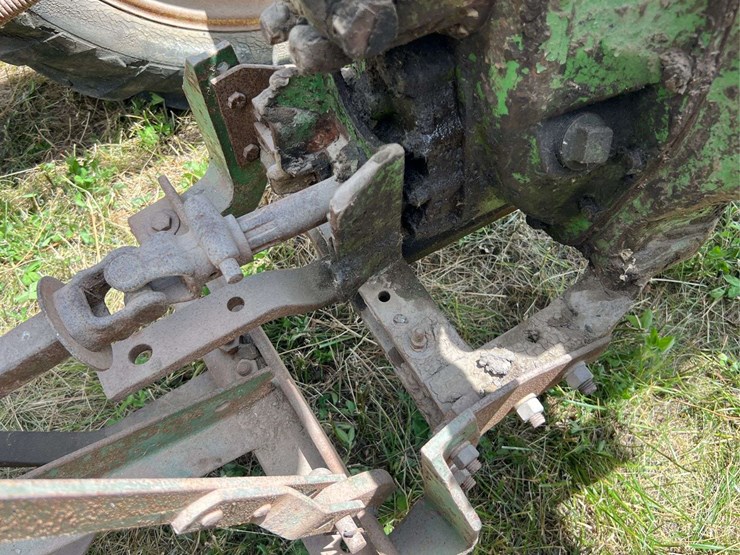 john-deere-b-image-39
