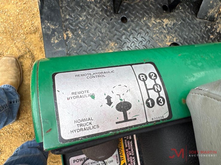 cushman-turf-truckster-image-11