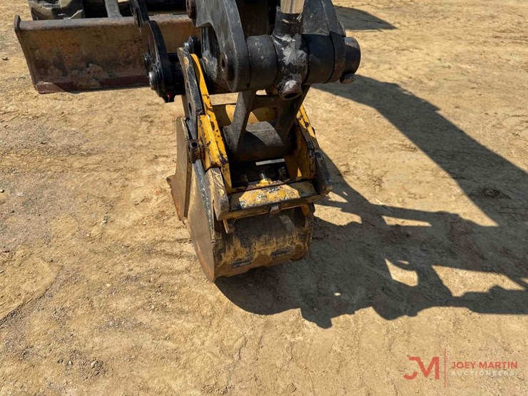 2020-deere-30g-image-10