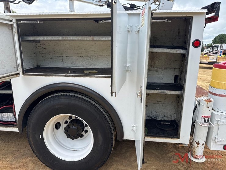 2015-ford-f750-xl-image-10