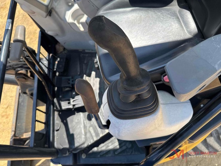 2020-deere-30g-image-19