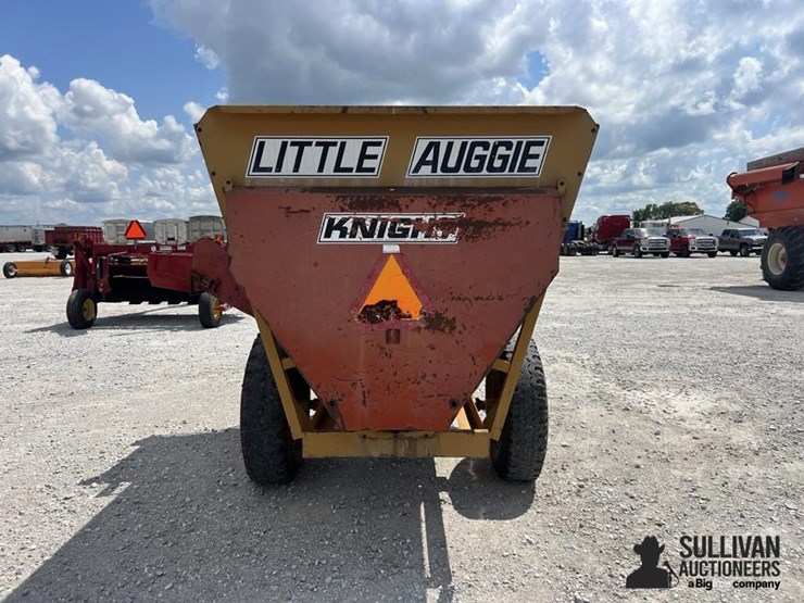 knight-little-auggie-image-6