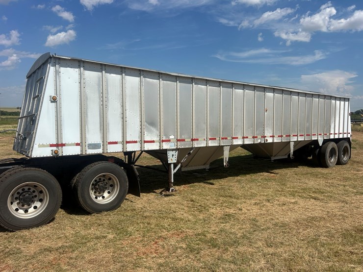 merritt-grain-trailer-image-1