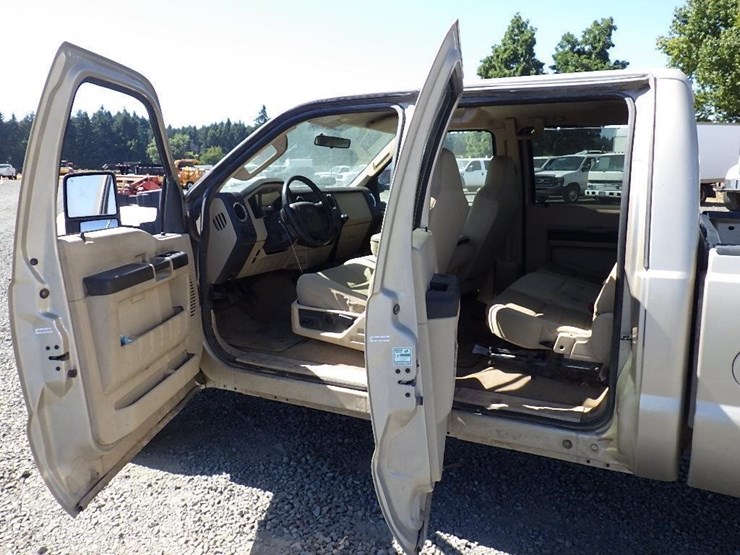2008-ford-f350-image-16