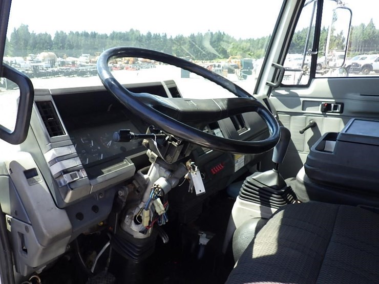 1996-isuzu-frr-image-30
