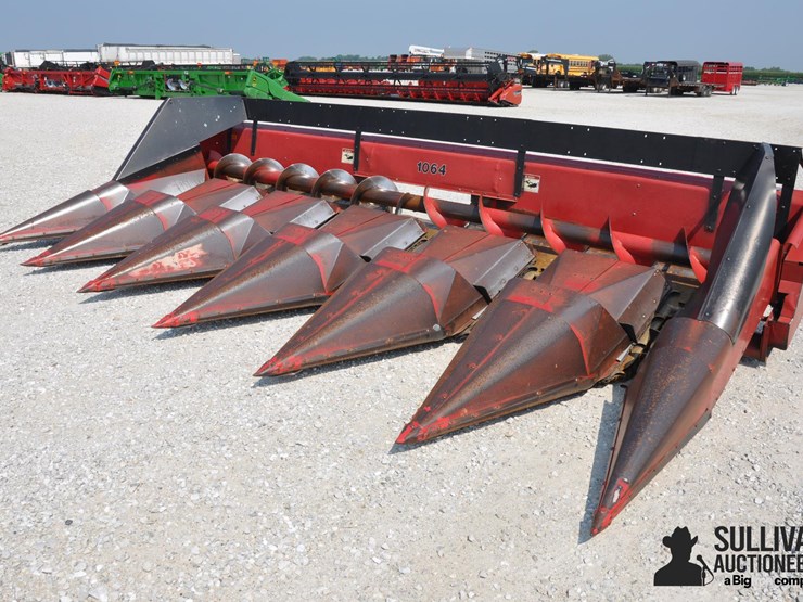 case-ih-1064-image-1