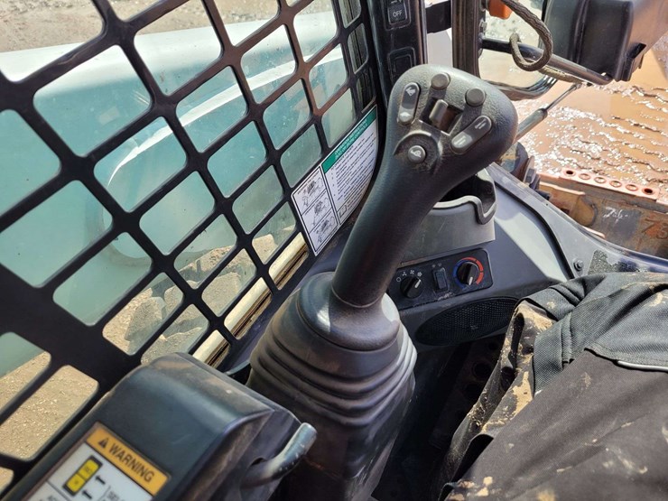 2018-bobcat-s650-image-11