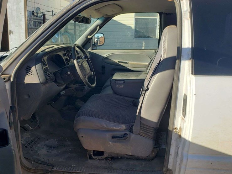 2001-dodge-ram-1500-image-8