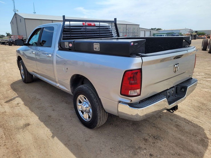 2014-ram-2500-slt-image-4