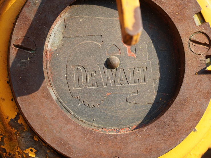 #173-•-dewalt-cut-off-saw-image-5