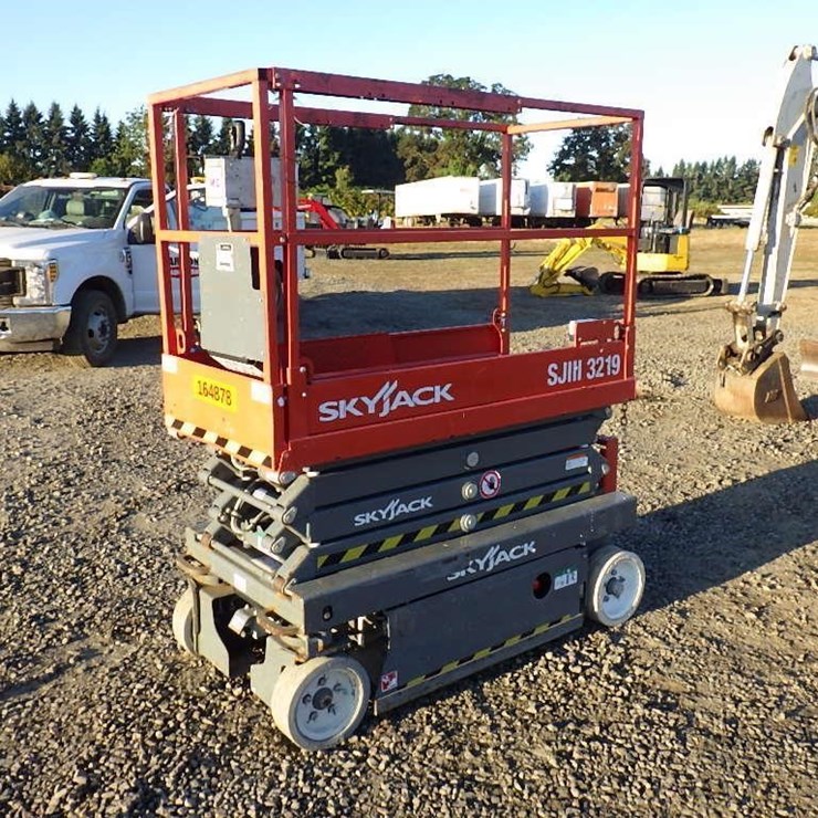 2017 SKYJACK SJIII3219