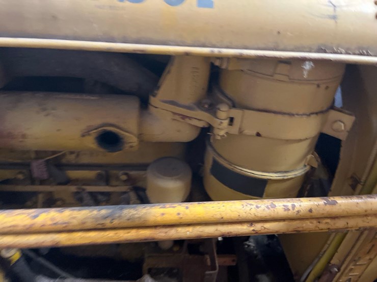 caterpillar-d2-image-32