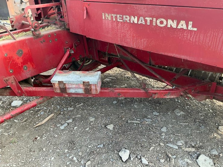 international-435t-image-35