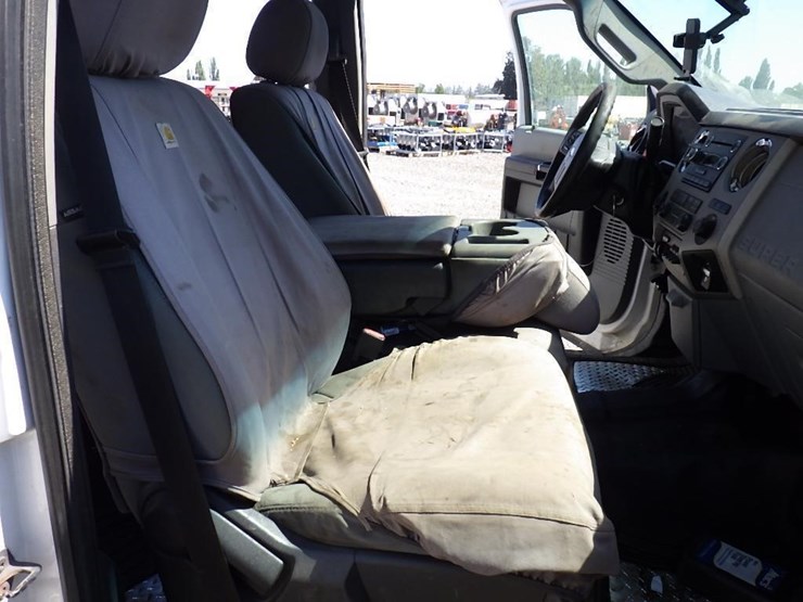 2014-ford-f550-image-17