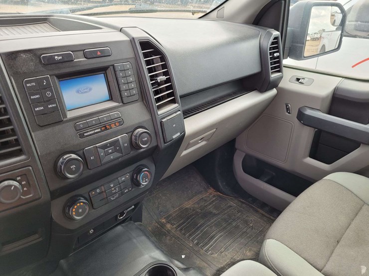 2017-ford-f150-image-10