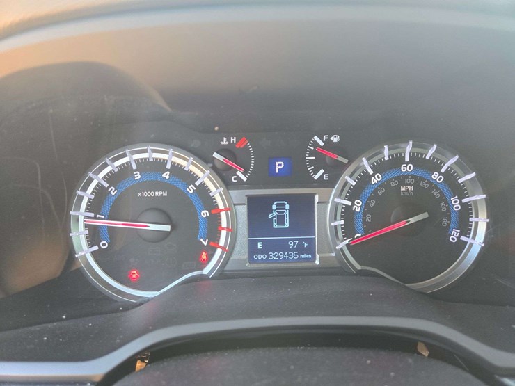 2017-toyota-4-runner-image-14