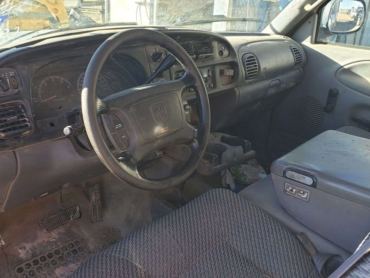 2001-dodge-ram-1500-image-9